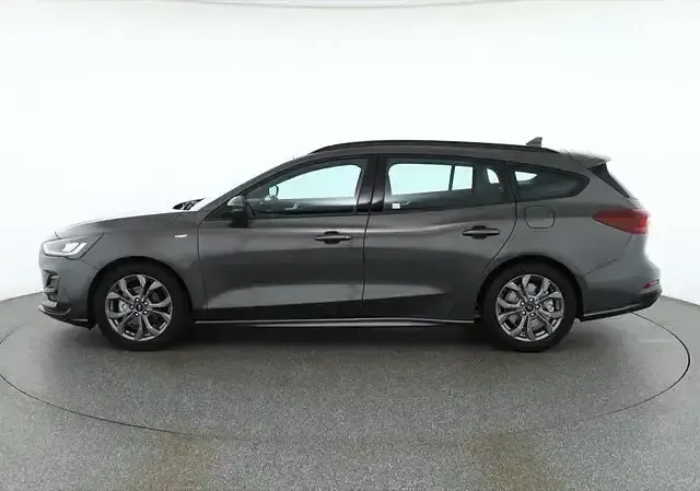Gebraucht Ford Focus ST-Line 155 PS (114 kW) 2024 Grau Kombi