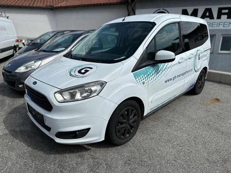 Weiß Gebraucht 2015 Ford Tourneo Courier Trend Van / Kleinbus | 3.990 € (Guter Preis) - Bild 1/4