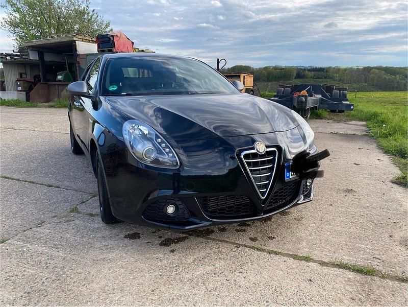 Schwarz Gebraucht 2013 Alfa Romeo Giulietta Kleinwagen | 3.999 € (Fairer Preis) - Bild 1/3