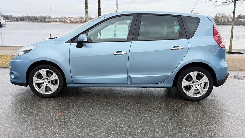 Gebraucht Renault Scénic III Dynamique 131 PS (96 kW) 2011 Blau Van / Kleinbus