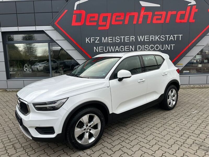 Ice white, solid / solid Gebraucht 2018 Volvo XC40 Momentum SUV | 20.490 € (Fairer Preis) - Bild 1/4