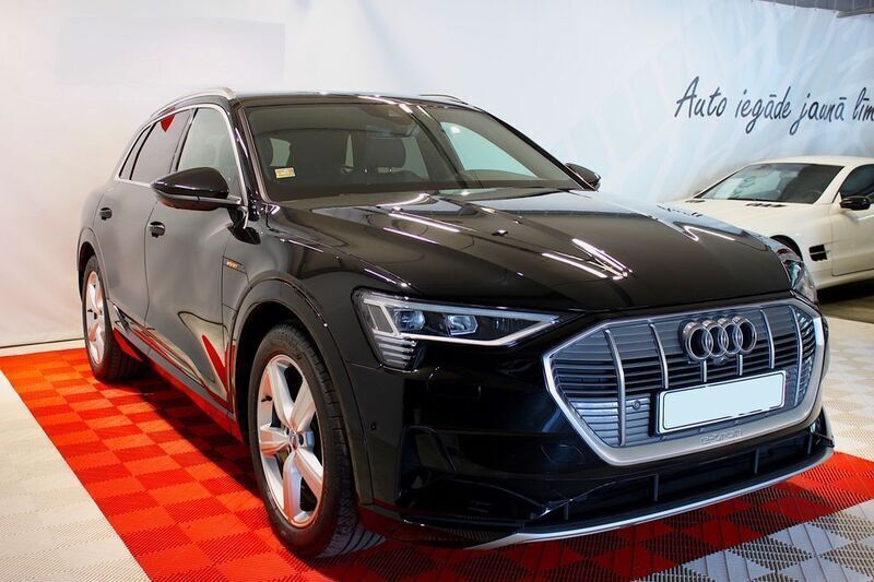 Gebraucht Audi e-tron Advanced Plus 230 kW (313 PS) 2020 Schwarz SUV