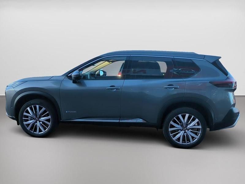 Neu Nissan X-Trail Tekna+ 158 PS (116 kW) 2025 Gun metallic SUV