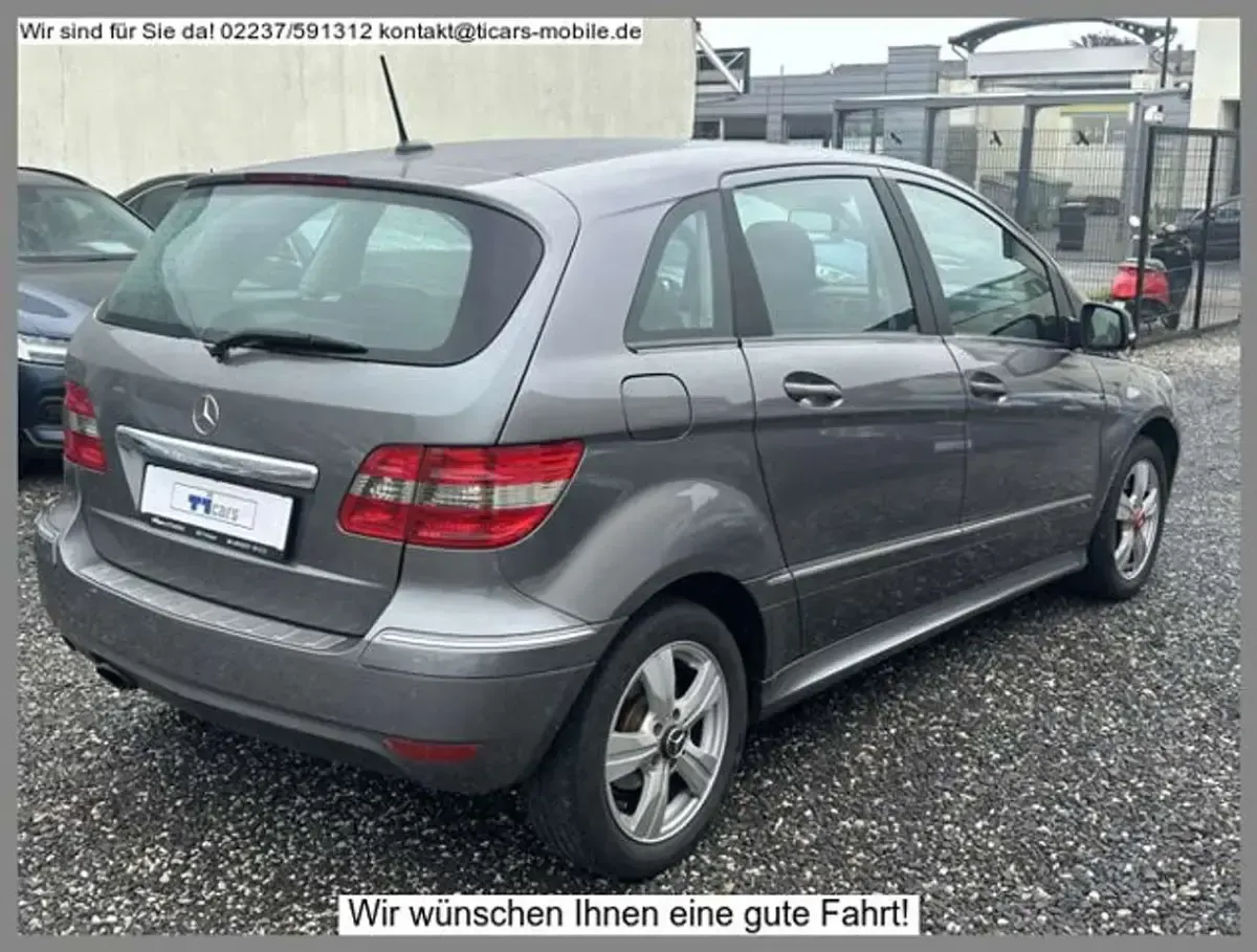 Gebraucht Mercedes B160 95 PS (69 kW) 2009 Mountaingrau Kleinwagen