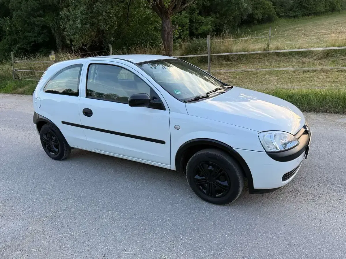 Gebraucht Opel Corsa 58 PS (42 kW) 2002 Weiß Kleinwagen