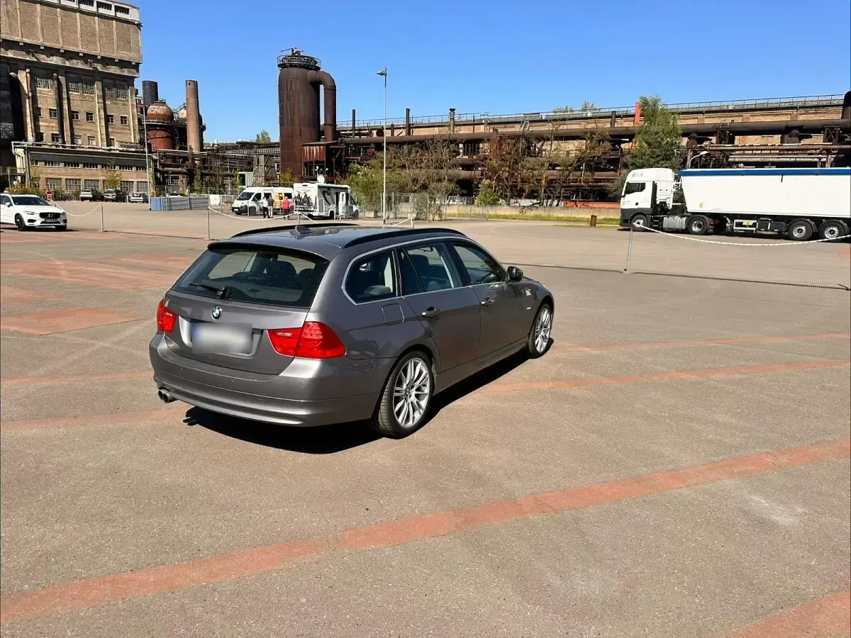 Używany BMW 325 204 KM (150 kW) 2012 Szary Kombi