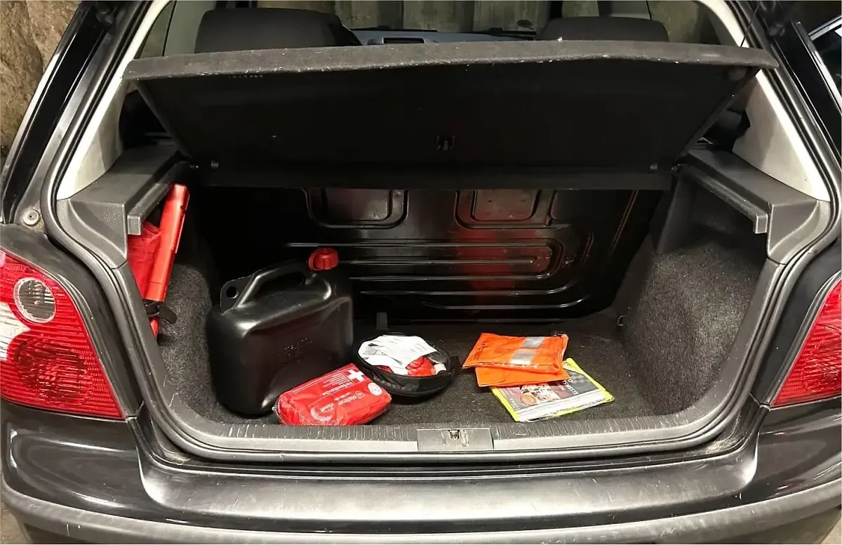Gebraucht VW Polo 75 PS (55 kW) 2005 Schwarz Kleinwagen