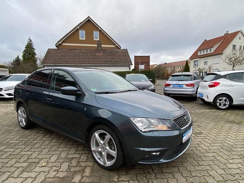 Grau Gebraucht 2014 Seat Toledo Style Limousine | 7.990 € (Fairer Preis) - Bild 1/4