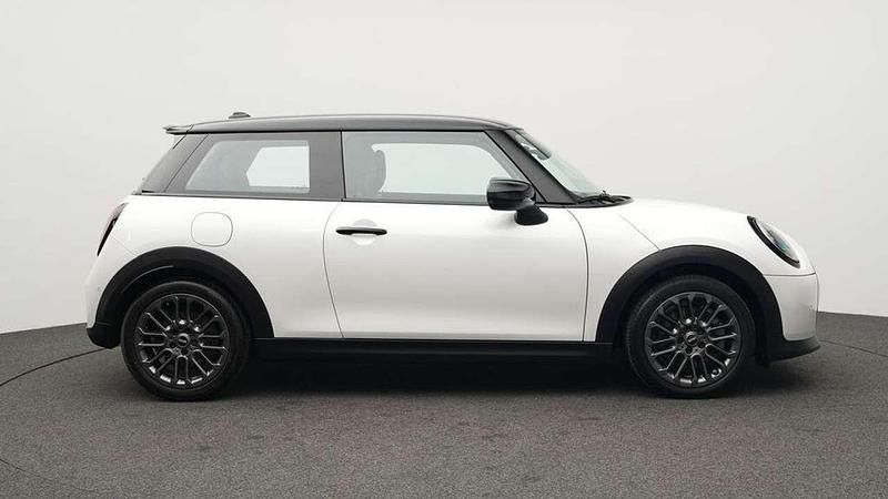 Gebraucht Mini Cooper S Classic 204 PS (150 kW) 2024 Weiß Kleinwagen