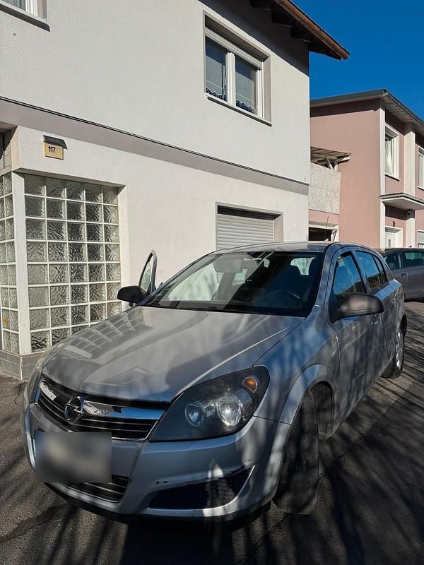 Gebraucht Opel Astra 90 PS (66 kW) 2009 Grau Kleinwagen