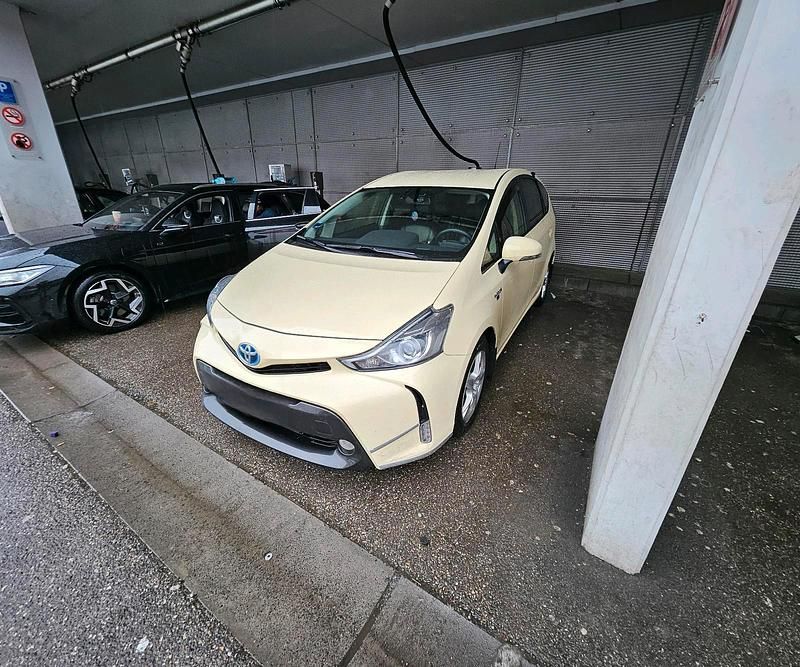 Gebraucht Toyota Prius+ 122 PS (89 kW) 2015 Weiß Van / Kleinbus