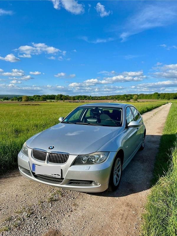 Second-hand BMW 325 Performance 272 CP (200 kW) 2007 Argintiu Berlinǎ