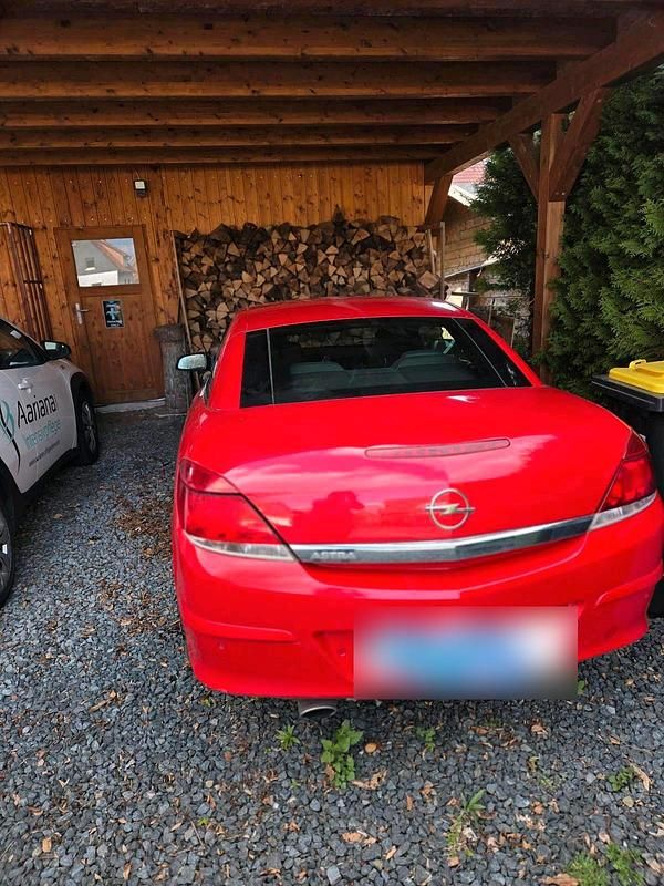 Gebraucht Opel Astra Cabriolet 84 PS (61 kW) 2008 Rot Cabrio