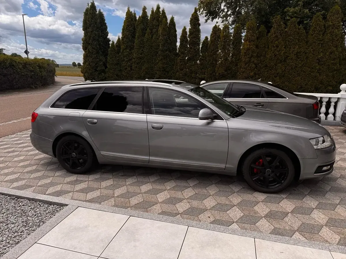 Gebraucht Audi A6 Ambiente 190 PS (139 kW) 2010 Grau Kombi