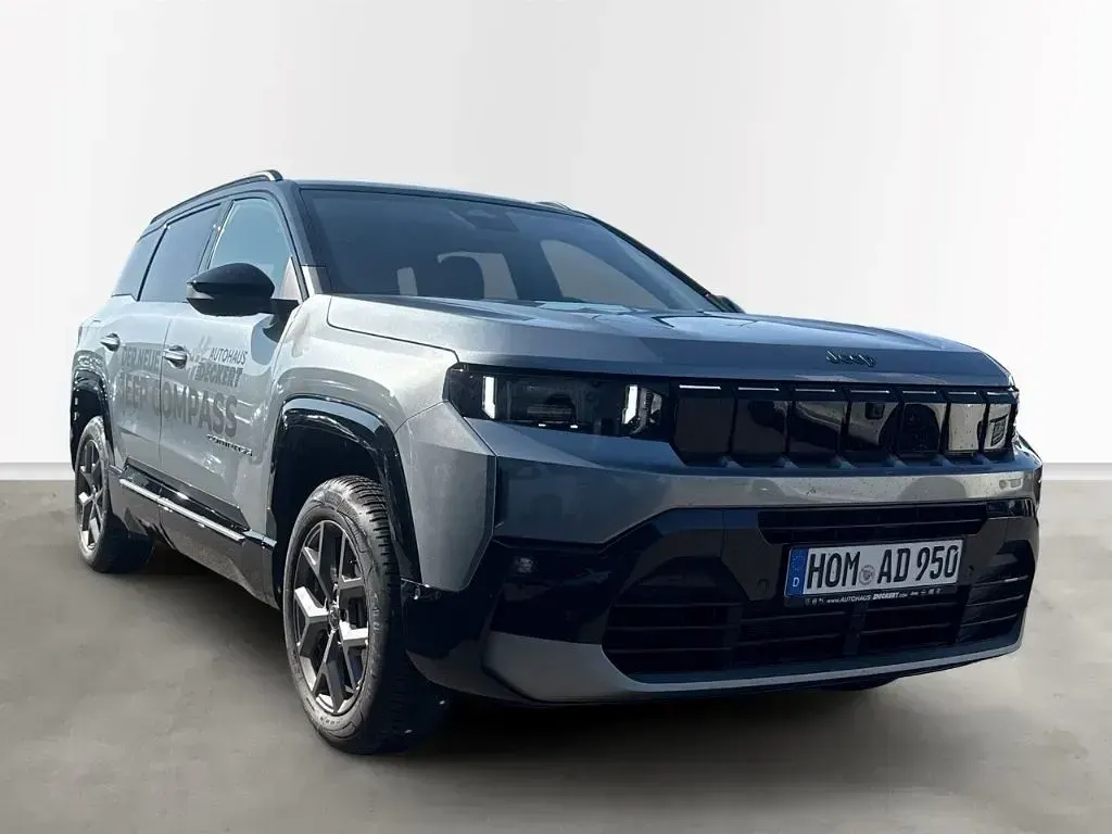 Gebraucht Jeep Compass 145 PS (106 kW) 2026 Grau SUV