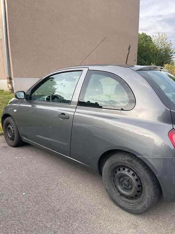 Braun Gebraucht 2003 Nissan Micra Acenta Kleinwagen | 880 € (Guter Preis) - Bild 1/4