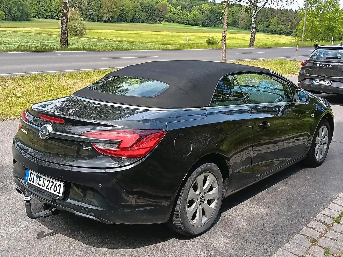Gebraucht Opel Cascada 165 PS (121 kW) 2013 Schwarz Cabrio