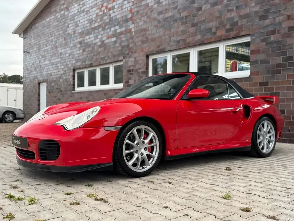 Gebraucht Porsche 996 Turbo 659 PS (484 kW) 2004 Rot Cabrio