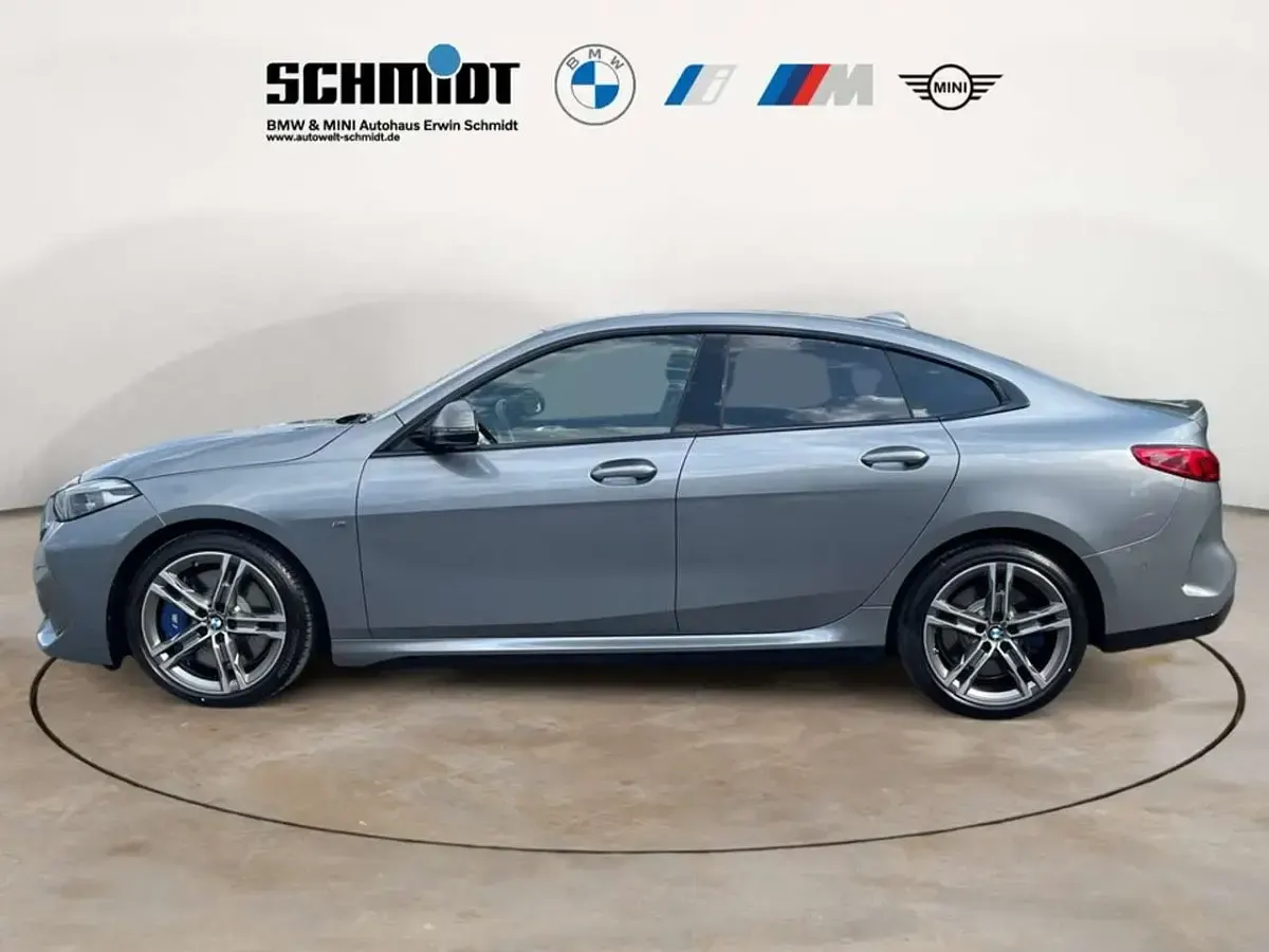 Gebraucht BMW M235 306 PS (225 kW) 2023 Skyscraper grau metallic Coupé