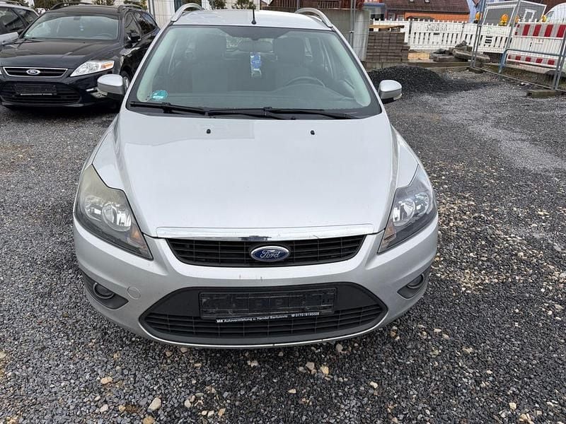 Gebraucht Ford Focus 101 PS (74 kW) 2009 Silber Limousine