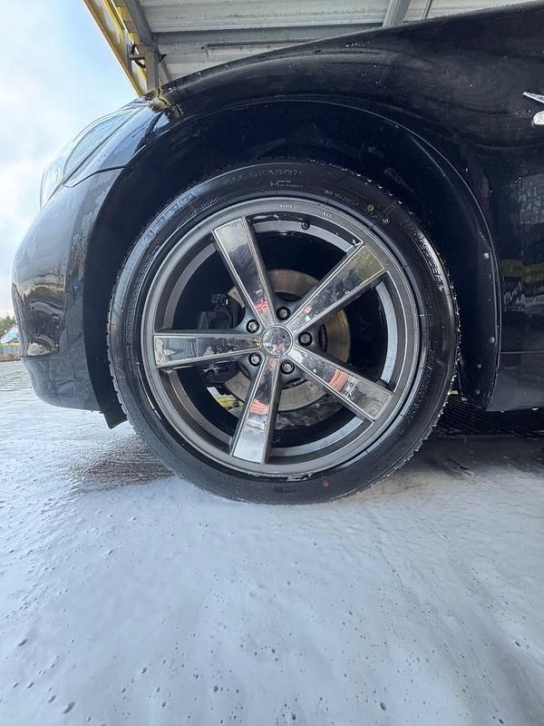 Gebraucht Infiniti M30 238 PS (175 kW) 2012 Schwarz Coupé