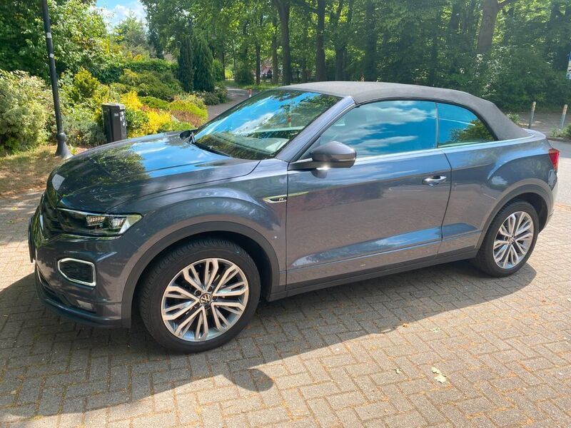 Grau Gebraucht 2021 VW T-Roc Cabriolet R-line Cabrio | 22.999 € (Superpreis) - Bild 1/4