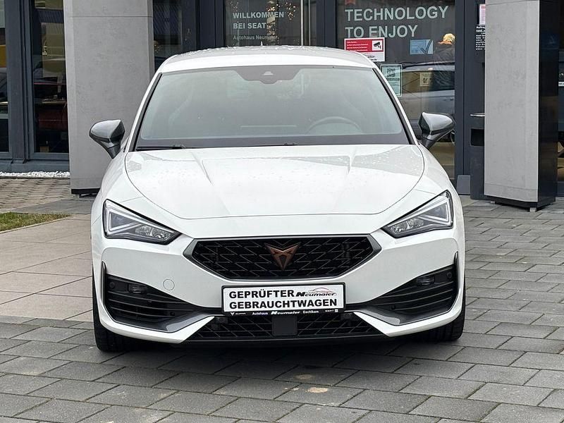 Gebraucht Cupra Leon VZ 300 PS (220 kW) 2023 Weiß Limousine