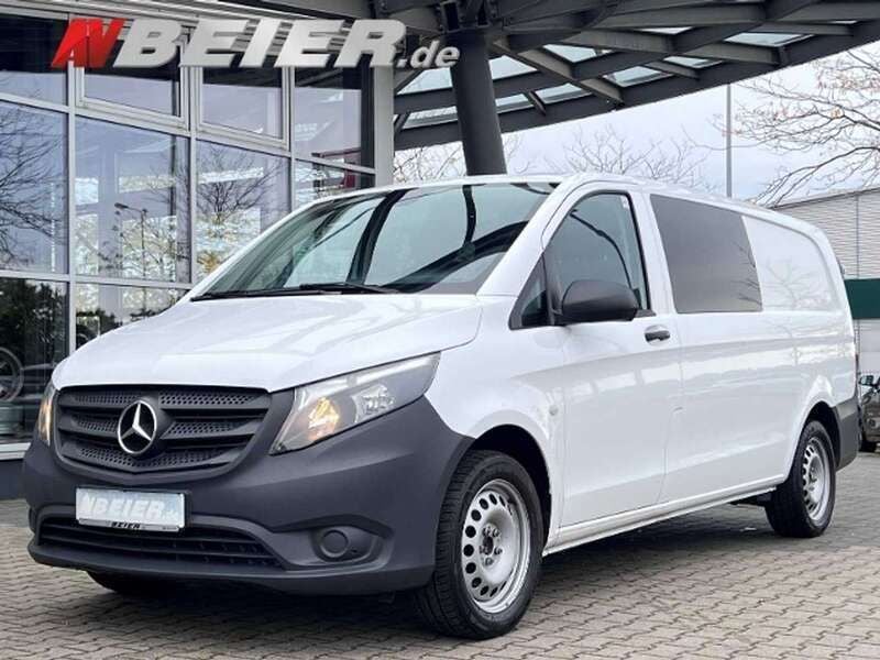 Weiß (arktikweiss) Gebraucht 2022 Mercedes Vito Van / Kleinbus | 27.120 € (Guter Preis) - Bild 1/4