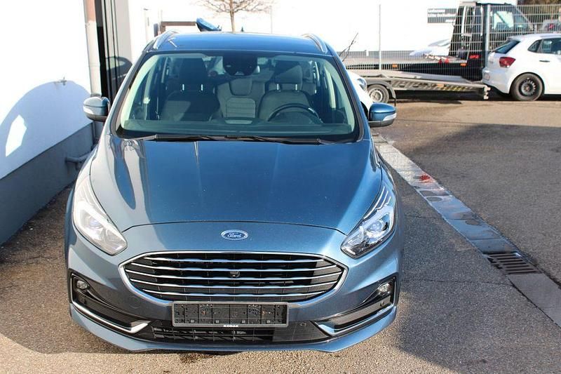 Gebraucht Ford S-MAX Titanium 150 PS (110 kW) 2022 Blau Van / Kleinbus