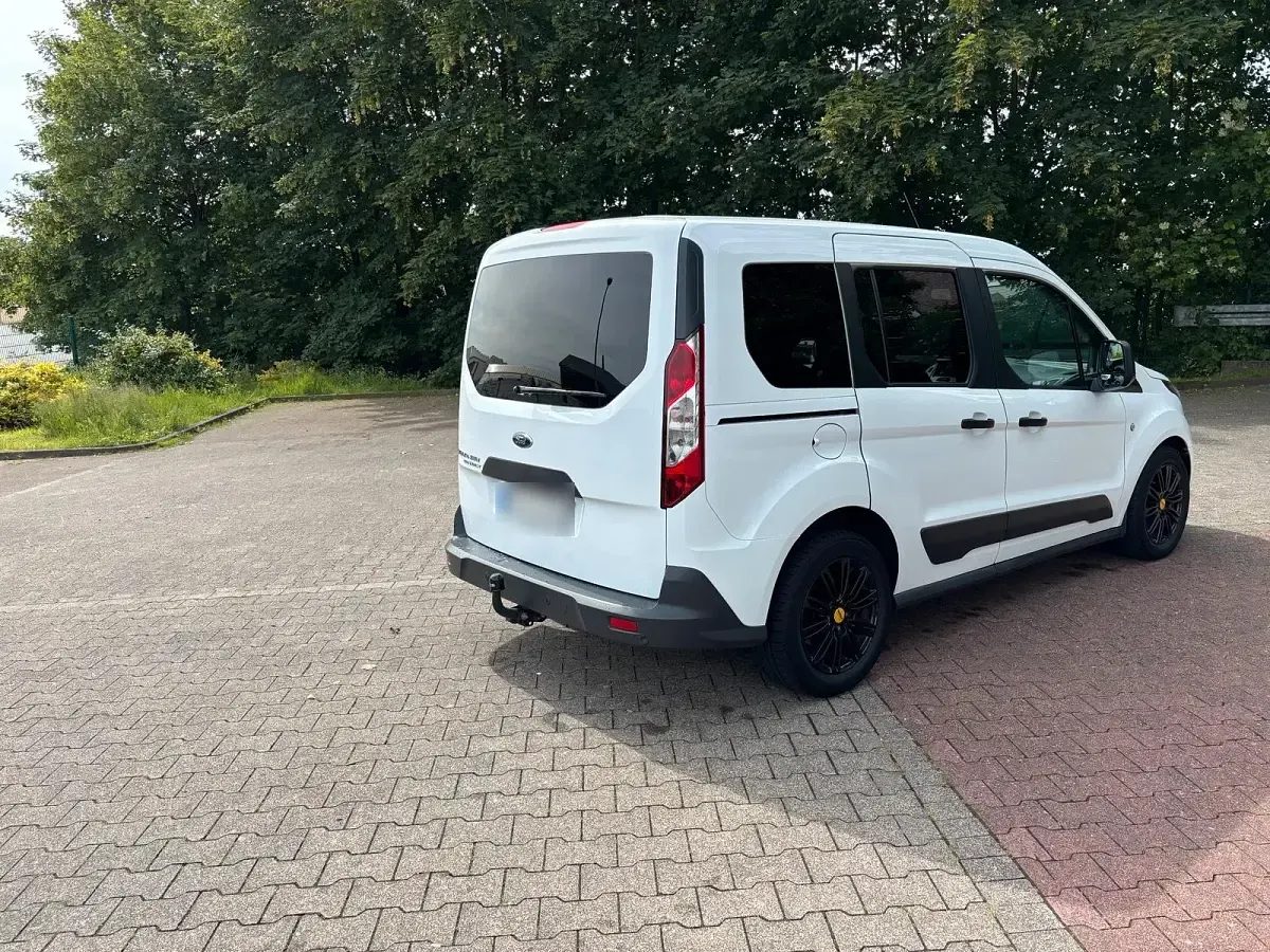 Gebraucht Ford Tourneo Connect 120 PS (88 kW) 2017 Weiß Van / Kleinbus