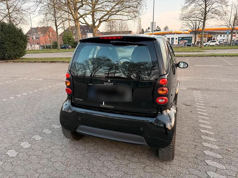 Gebraucht Smart ForTwo Coupé 61 PS (44 kW) 2023 Schwarz Kleinwagen