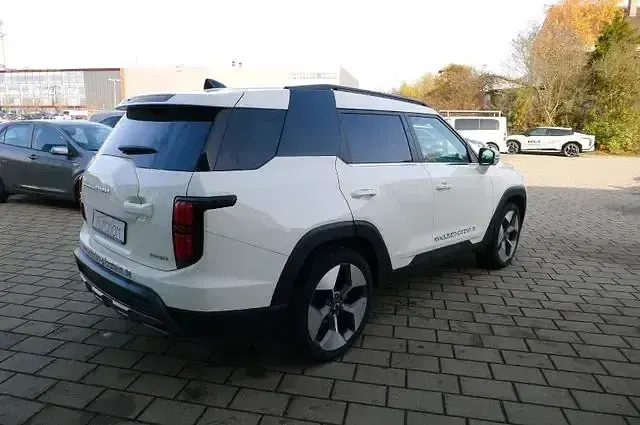 Usata KGM Torres EVX 152 kW (207 CV) 2025 Bianco SUV