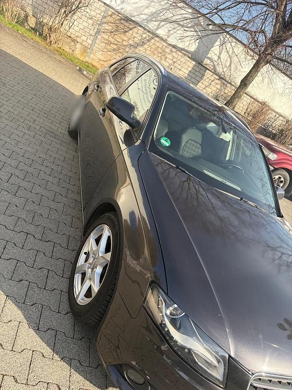 Gebraucht Audi A4 143 PS (105 kW) 2012 Schwarz Kombi