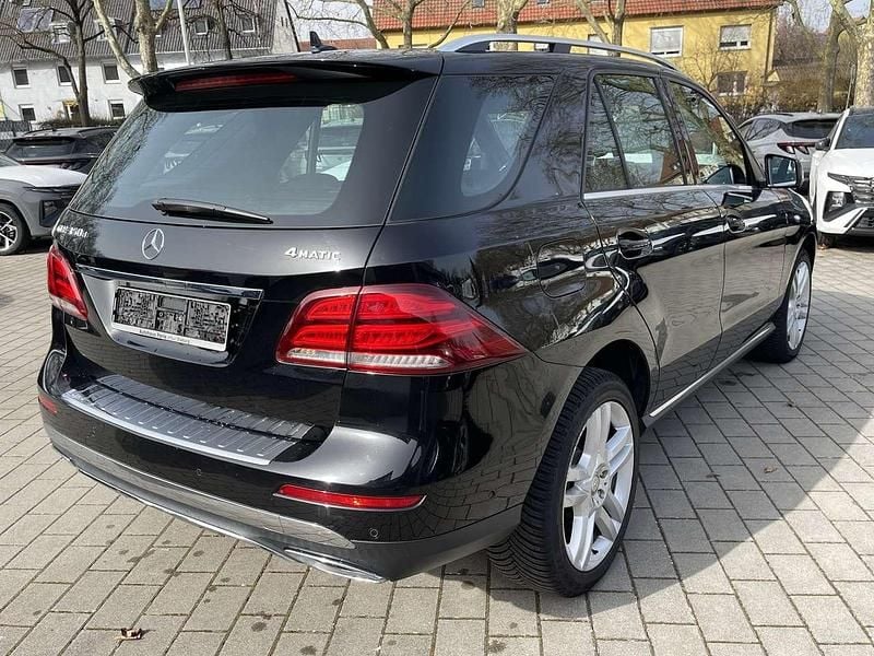 Gebraucht Mercedes 350 258 PS (189 kW) 2016 Obsidianschwarz SUV