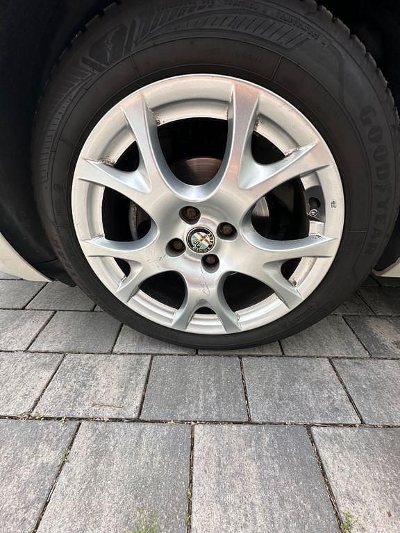 Gebraucht Alfa Romeo MiTo Turismo 135 PS (99 kW) 2012 Weiß Kleinwagen