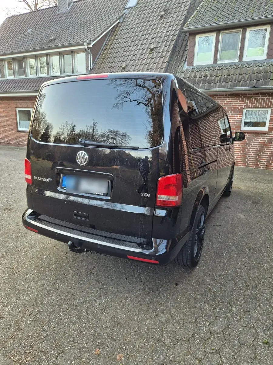 Gebraucht VW Multivan 180 PS (132 kW) 2013 Schwarz Van / Kleinbus