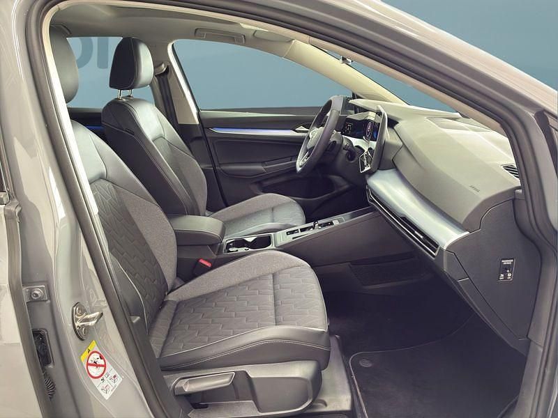 Gebraucht VW Golf VIII 116 PS (85 kW) 2025 Grau Kleinwagen
