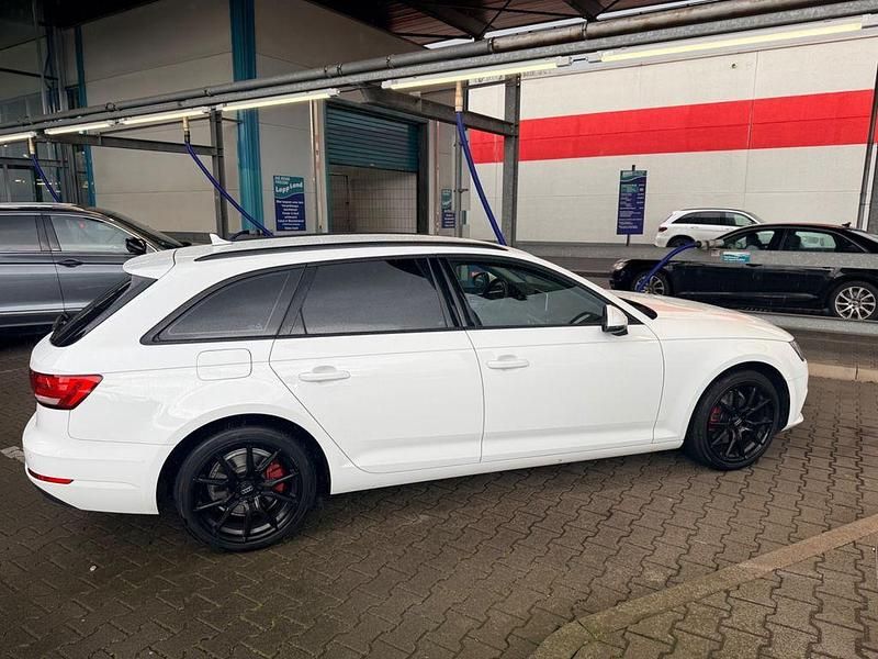 Gebraucht Audi A4 150 PS (110 kW) 2017 Weiß Limousine