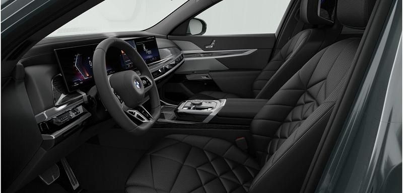 Gebraucht BMW 740 Comfort Edition 299 PS (219 kW) 2025 Grau Limousine