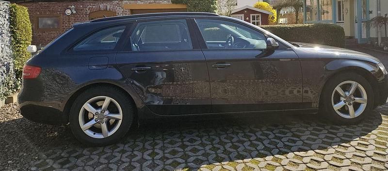 Gebraucht Audi A4 163 PS (119 kW) 2013 Grau Kombi