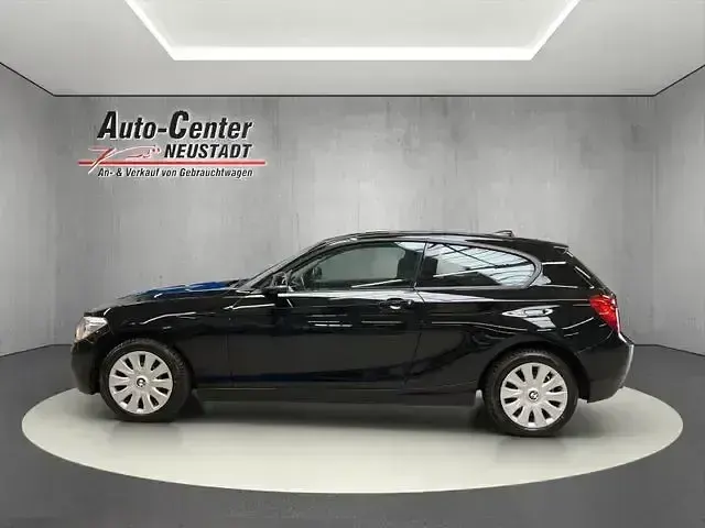 Gebraucht BMW 114 102 PS (75 kW) 2015 Schwarz Kleinwagen