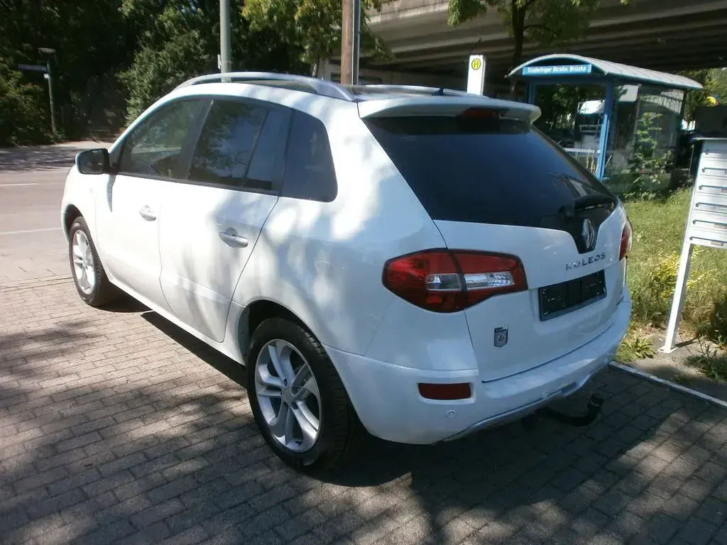 Gebraucht Renault Koleos Night&Day 150 PS (110 kW) 2010 Weiß SUV