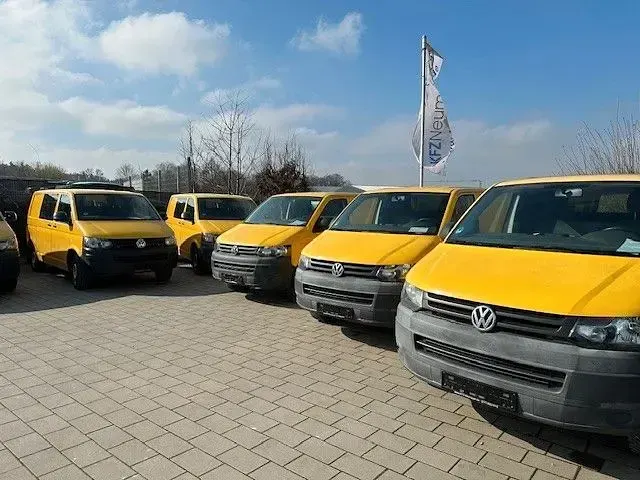 Usata VW Transporter 84 CV (61 kW) 2015 Giallo Furgone