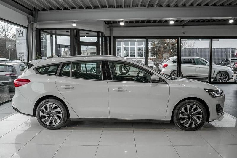Gebraucht Ford Focus Titanium 116 PS (85 kW) 2023 Weiß Kombi
