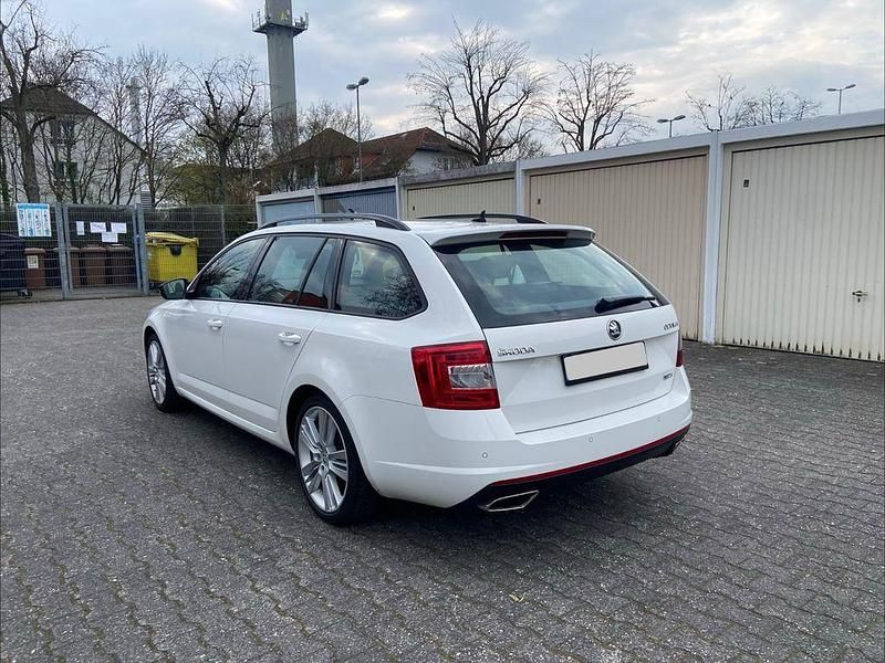 Gebraucht Skoda Octavia RS 184 PS (135 kW) 2014 Weiß Kleinwagen