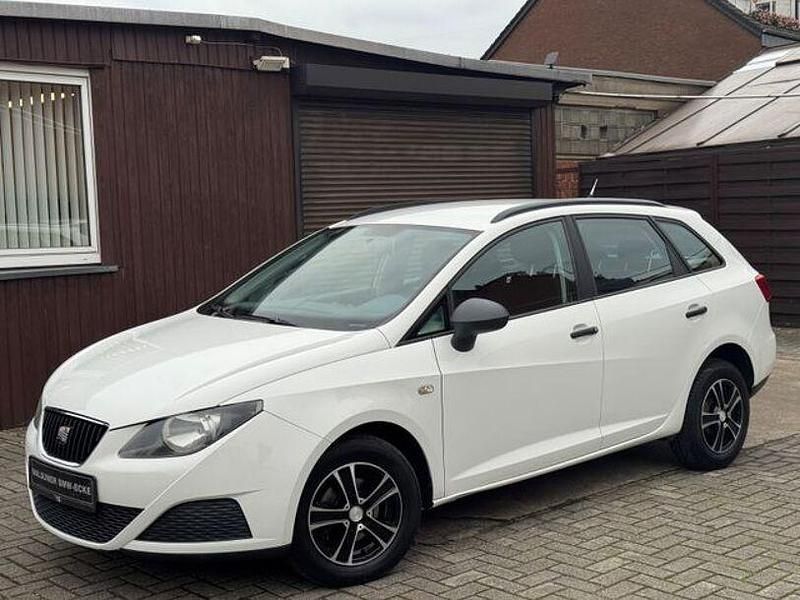 Weiß Gebraucht 2011 Seat Ibiza Reference Limousine | 2.450 € (Guter Preis) - Bild 1/4