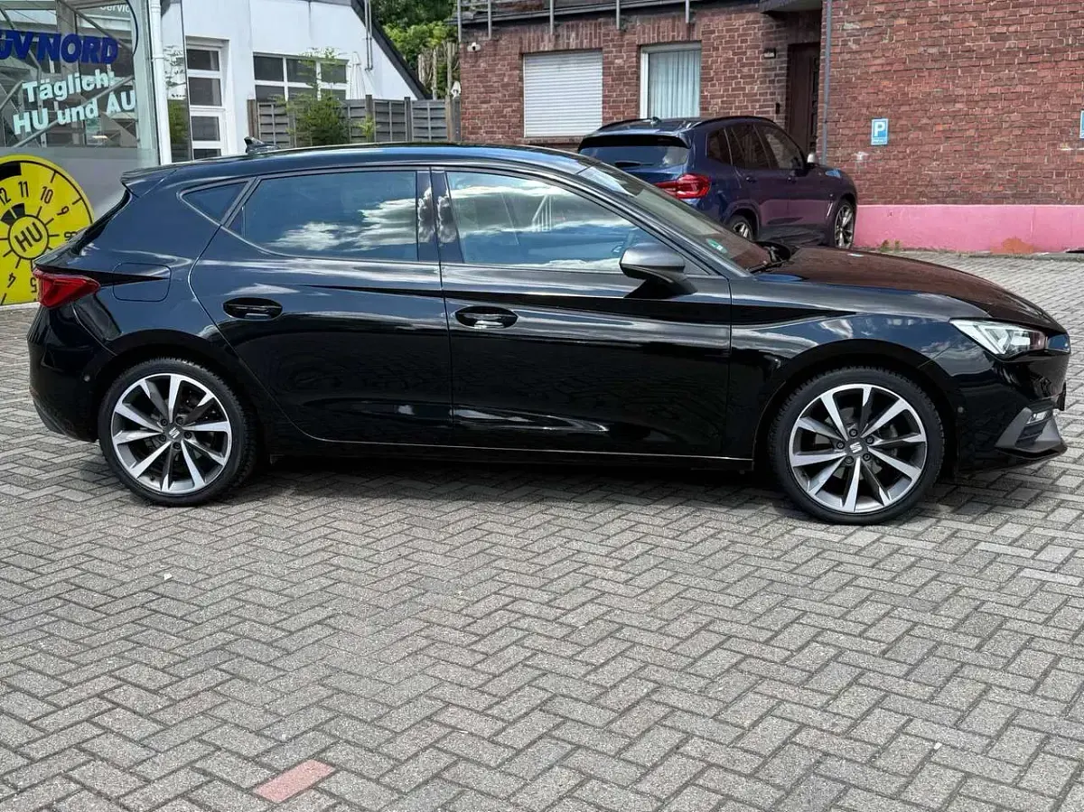 Gebraucht Seat Leon FR 150 PS (110 kW) 2020 Mitternachtsschwarz Kleinwagen