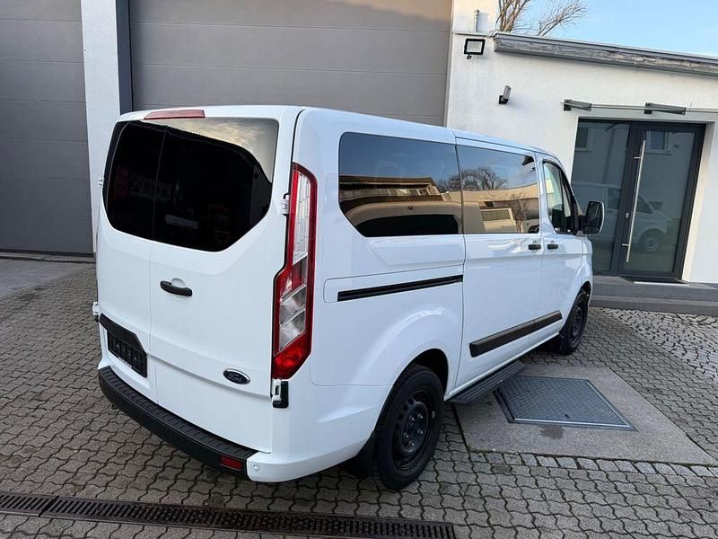 Gebraucht Ford Transit Tourneo 105 PS (77 kW) 2019 Weiß Van / Kleinbus