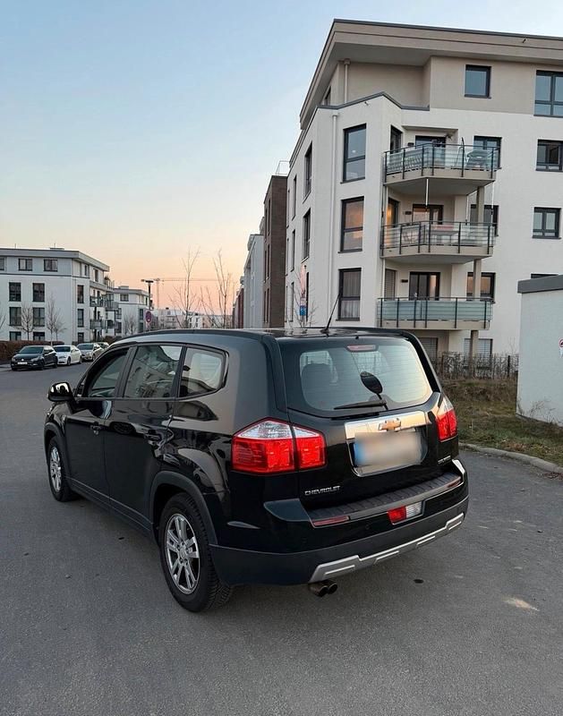 Gebraucht Chevrolet Orlando LT 140 PS (102 kW) 2012 Schwarz Van / Kleinbus