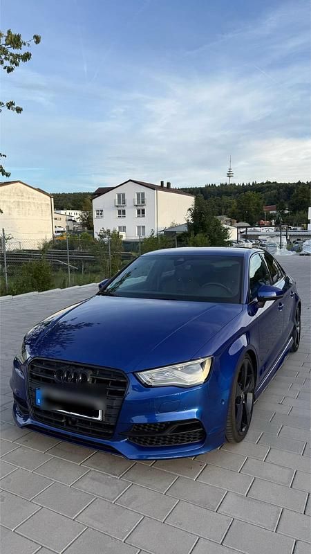 Blau Gebraucht 2016 Audi A3 S-Line Limousine | 19.500 € (Etwas zu teuer) - Bild 1/4